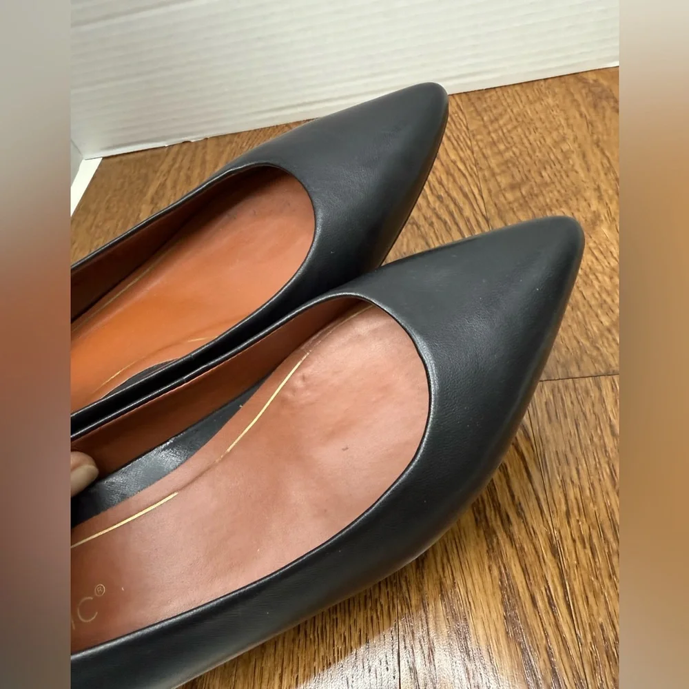 Vionic Black Leather Flats - Picture 10 of 13
